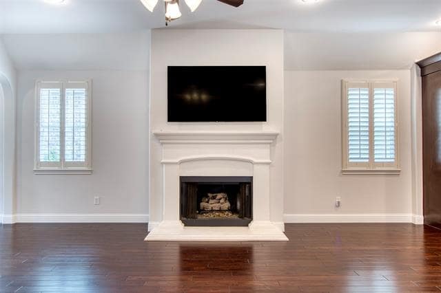 Building Photo - 8609 Dewland Dr