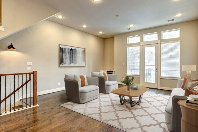 Building Photo - 1304 W 23rd St