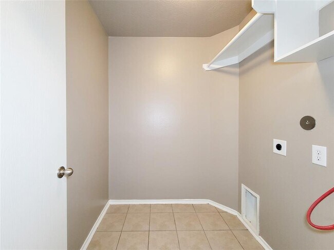 Building Photo - 2731 Trinity Glen Ln
