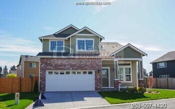 Building Photo - Gorgeous 4 Bedroom! Upgrades Galore!