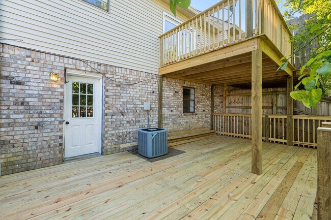 Building Photo - Fully renovated condo in Hendersonville