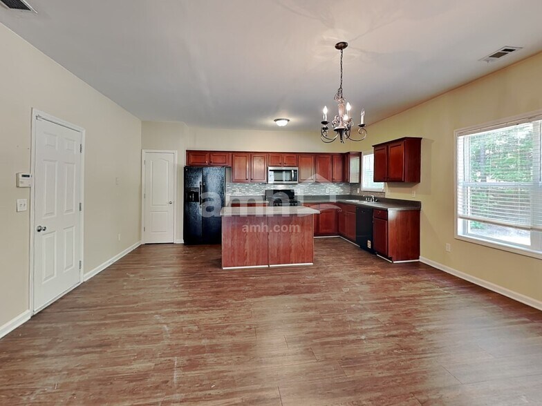 Building Photo - 5232 Lexmark Cir SW