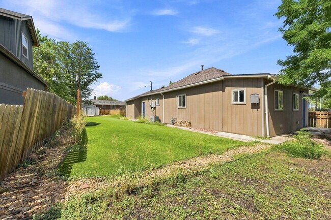 Building Photo - $2,800.95 with $300 Off the first month's rent, 3 Beds - 2 Baths, Single Family Home in Denver wi...