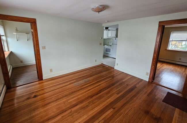 Building Photo - 3 Page St