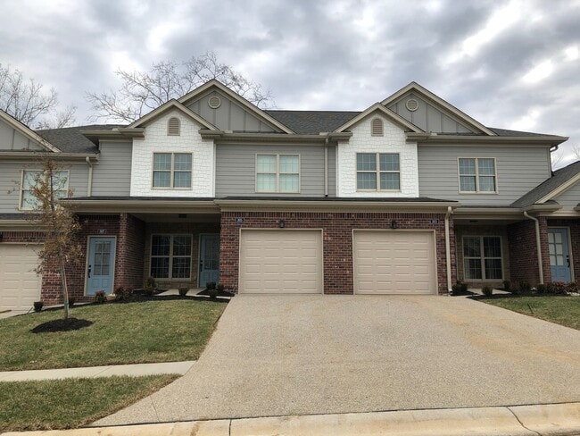 Primary Photo - Beautiful 2 Bedroom 2 Bath Condo in Middle...
