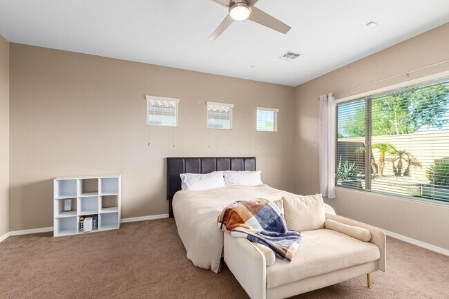 Building Photo - Rare opportunity to lease a house of this ...