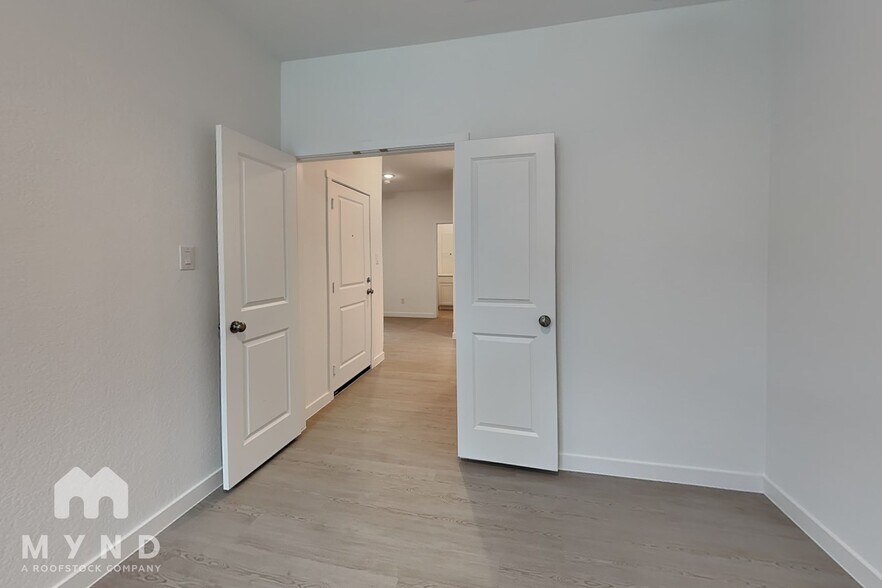 Building Photo - 10559 Ysasmendi Rdg