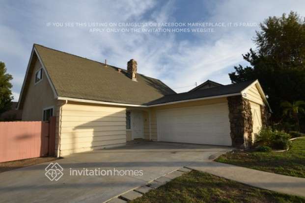 Building Photo - 2025 S Main St