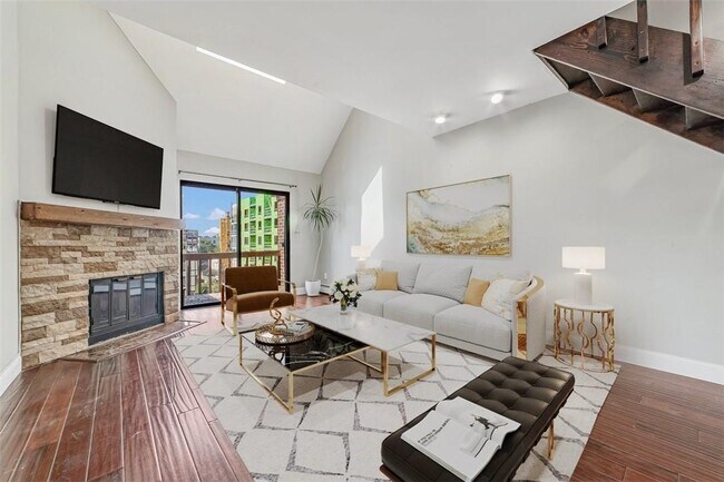Building Photo - 15 Greenridge Ave