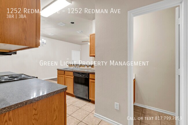 Building Photo - 1252 Redman Ave