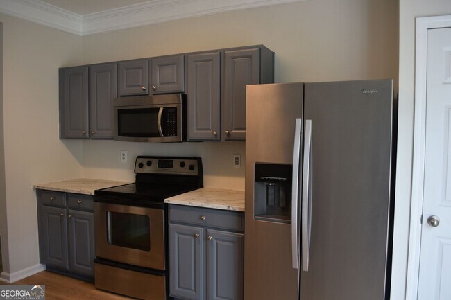 Building Photo - 556 Windstone Trail