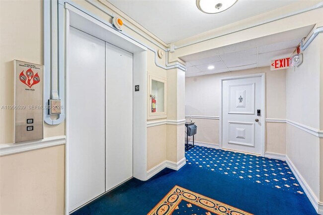 Building Photo - 5005 Collins Ave