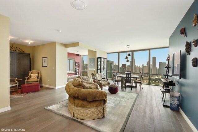 Building Photo - 1201 S Prairie Ave