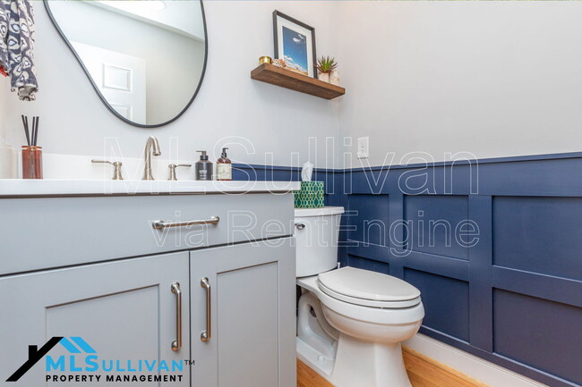 Building Photo - 4500 Lakemont Dr