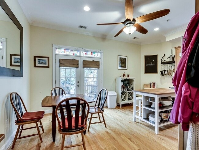 Primary Photo - 3917 7th St NW