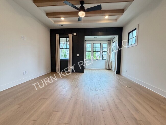 Building Photo - Townhouse for Rent in Hoover