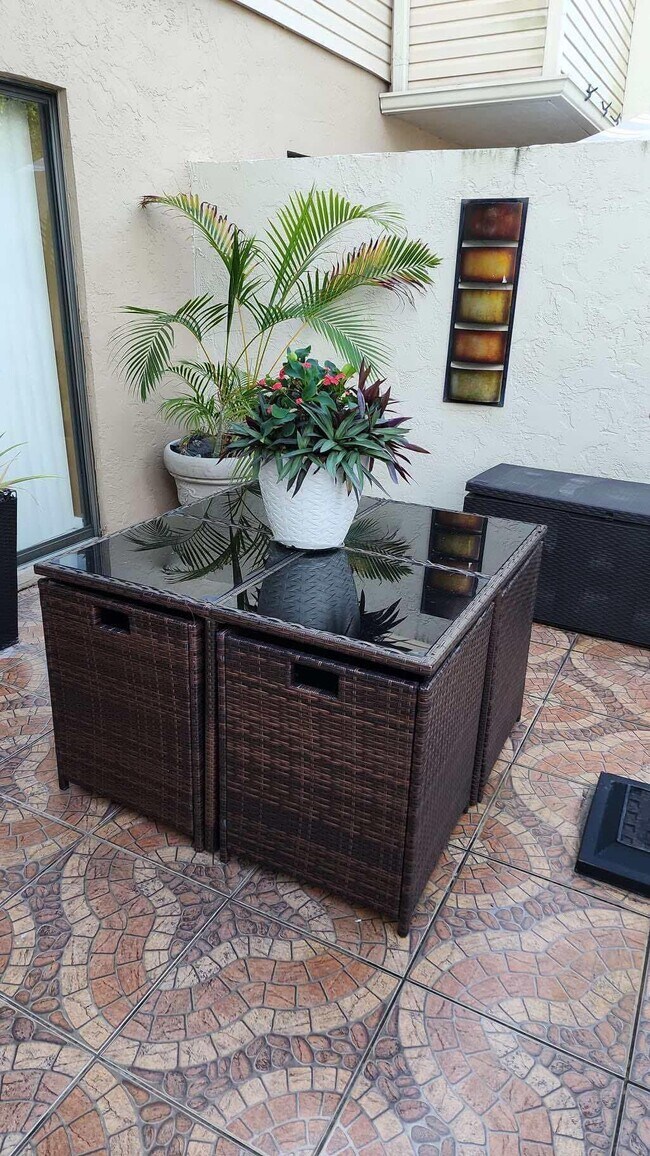 Building Photo - 600 Executive Center Dr