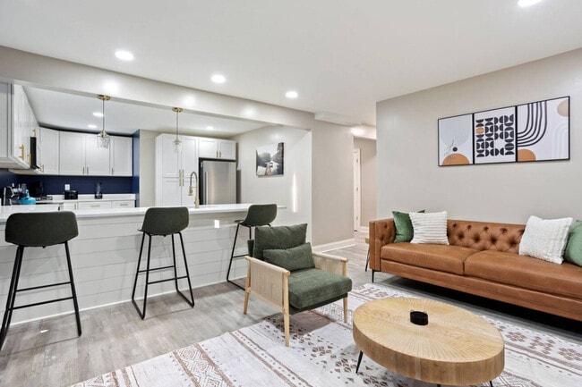 Building Photo - 1523 S East St