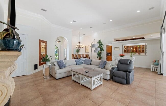 Building Photo - Luxurious 3 Bed 4 Bath Private Single-Story Sanctuary on 1.2 acres