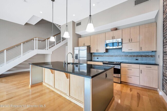 Building Photo - 509 Bogart Pl