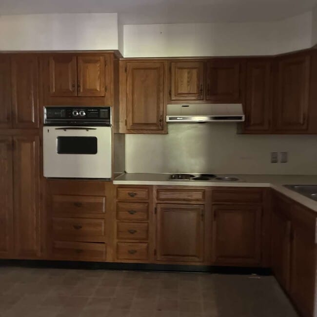 Building Photo - 200 Santree Dr