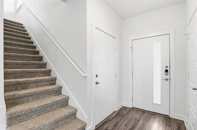 Building Photo - 220 Century Plant Rd