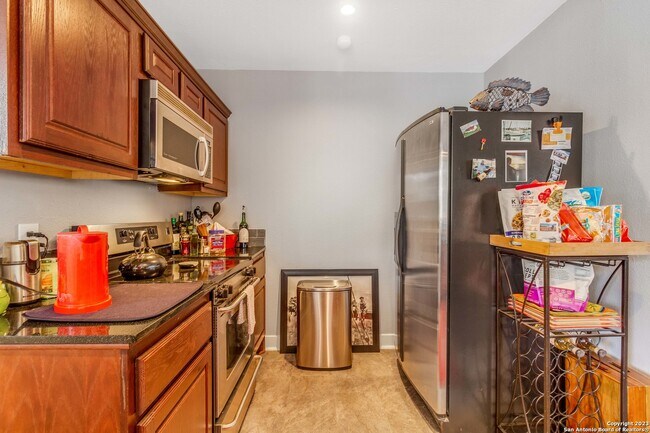 Building Photo - 724 Eventide Dr