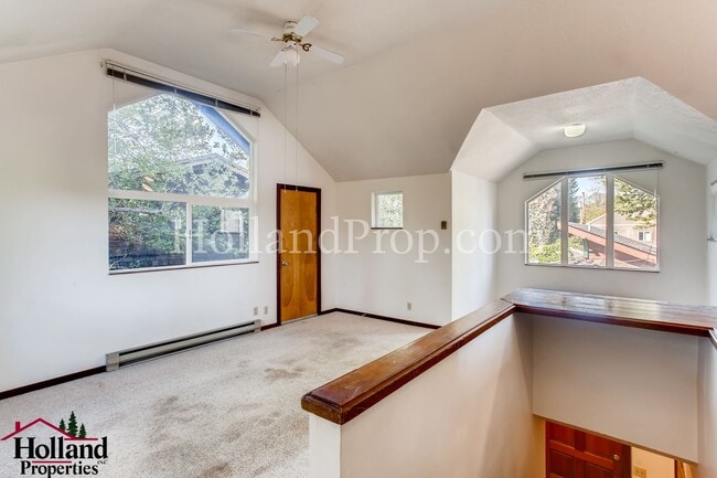 Building Photo - Wonderful 2 Bed Forest Grove Apartment Waiting For You!!! NEW BEST PRICE!