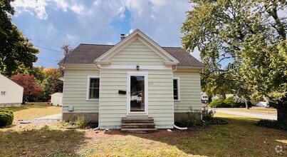 Building Photo - 317 Addison Rd