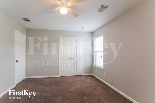 Building Photo - 21610 Dawn Timbers Ct