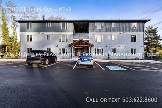 Building Photo - 1301 SE Jetty Ave