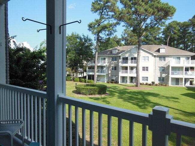 Building Photo - 908 Resort Cir