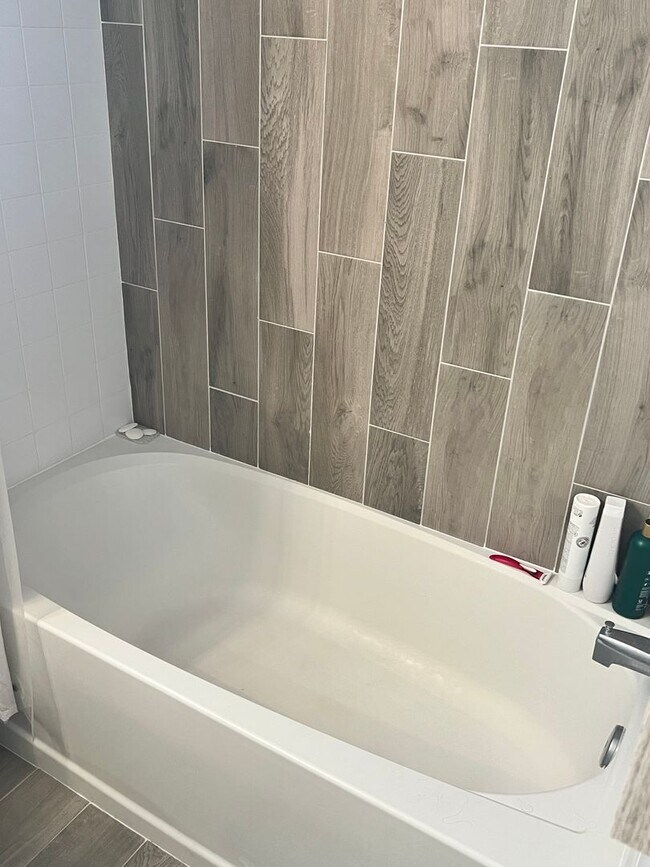 Building Photo - CHARMING 3 BEDROOM, 2 BATH HOME BUILT IN 2022 IN EAST STUART