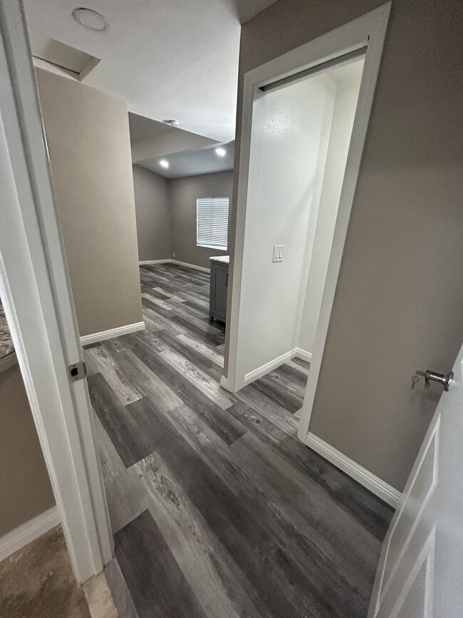 Building Photo - 1317 Marline Ave