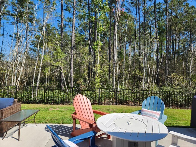 Building Photo - 752 Flowering Br Ave