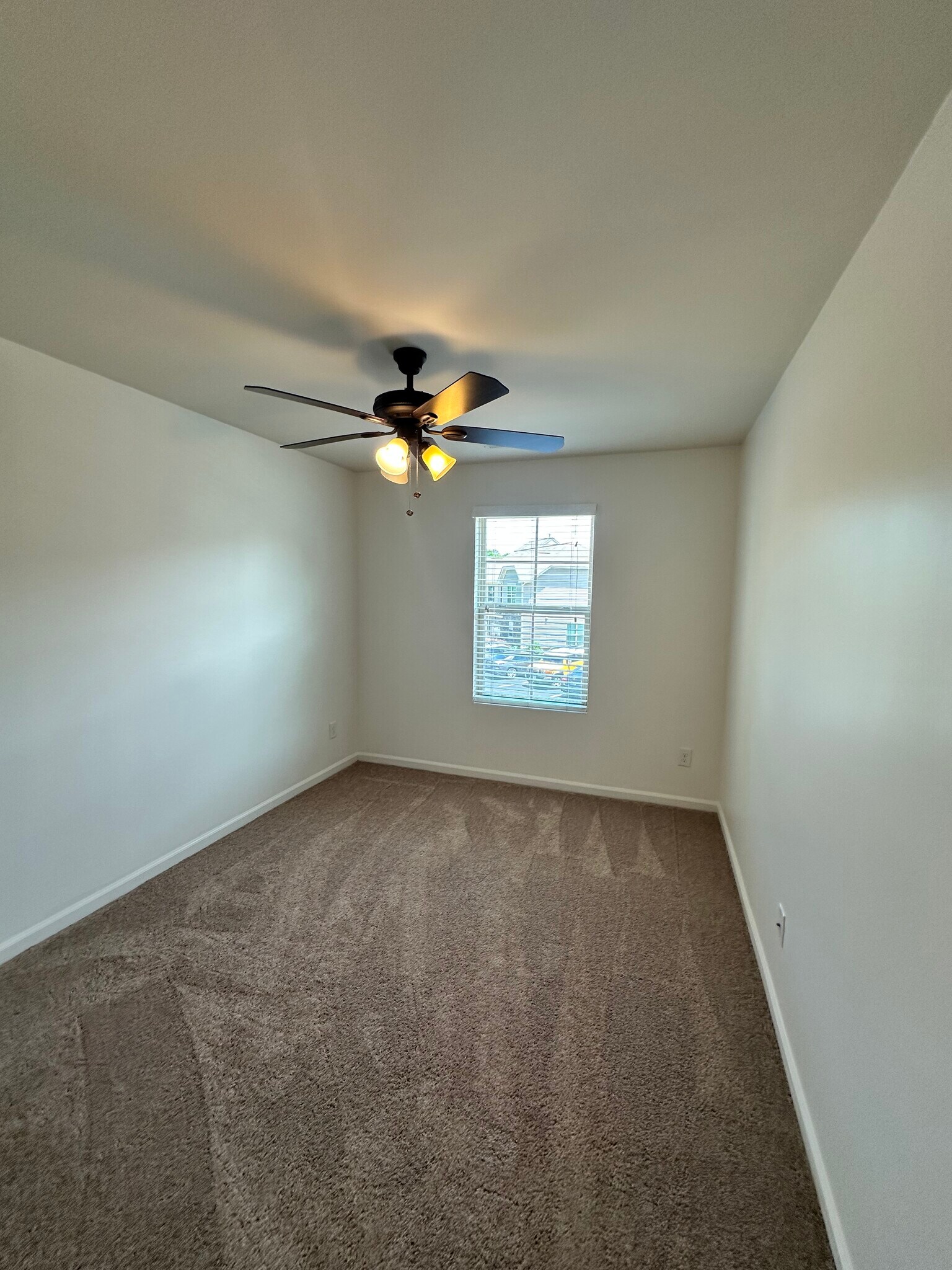 Building Photo - 14 Intuition Cir