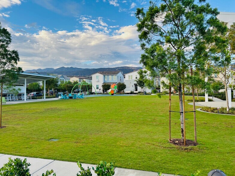 Building Photo - 4167 Horvath St