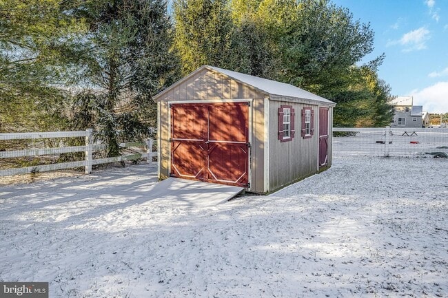 Building Photo - 206 Markham Ct