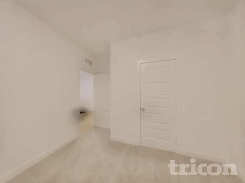 Building Photo - 11838 Moorfield Ln