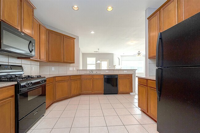 Building Photo - 5203 Heatherdawn Ct