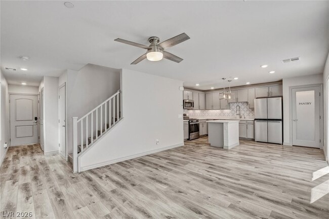 Building Photo - 305 Quail Dove Ave