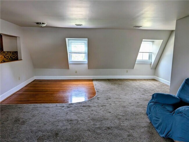 Building Photo - 412 Bellevue Ave