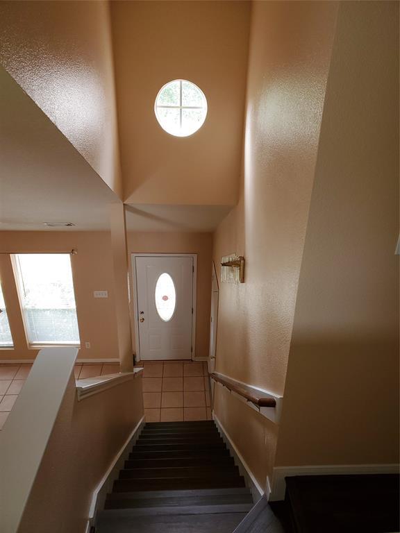 Building Photo - 7310 Fliser