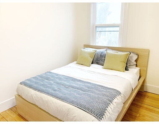 Building Photo - 372 Harvard St