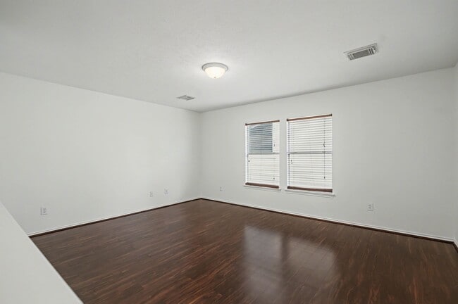 Building Photo - 2416 Charleston St