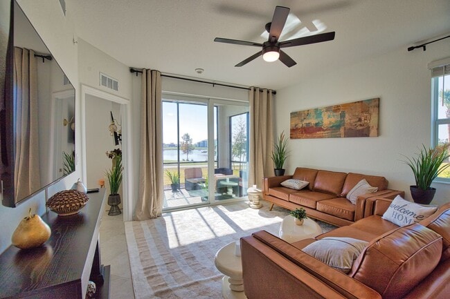 Building Photo - Seasonal Short-Term 3 Bedroom 2 Bathroom First Floor Condo located in Wellen Golf & Country Club!