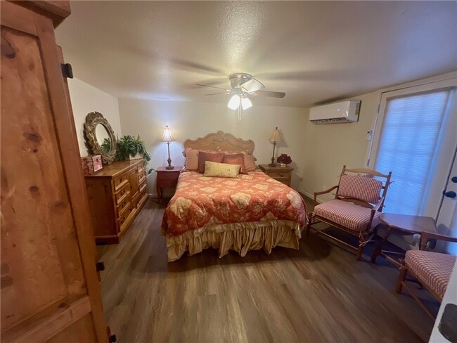 Building Photo - 7789 Mockingbird Dr