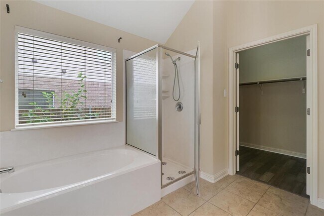Building Photo - 3608 Glastonbury Trail