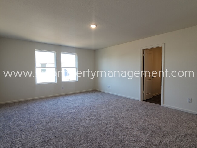 Building Photo - 1621 White Fir Ln