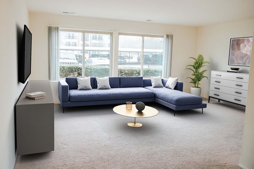 Interior Photo - Glencoe Hills